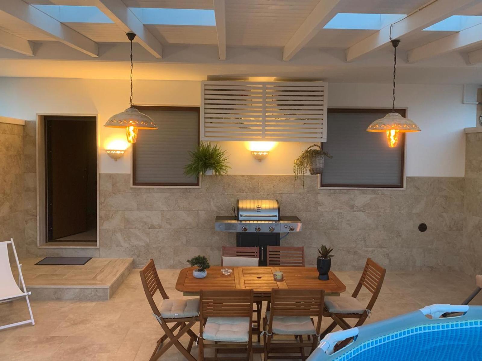 Moon Luxury เลชเช ภายนอก รูปภาพ